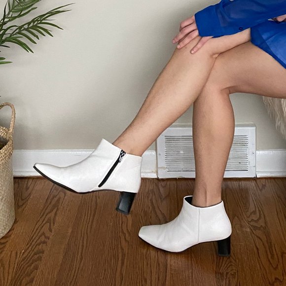 Vagabond Short White Leather Booties (size 38) - Picture 2 of 7